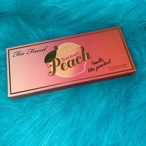 Too Faced Sweet Peach eyeshadow palette